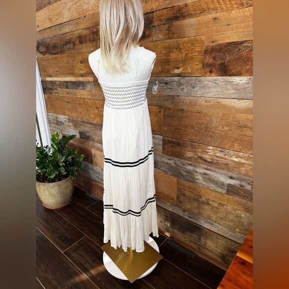✨ Umgee Boho Maxi Dress – Size S ✨🌿
👗 Effortless + Breezy + Beautiful - Picture 4 of 9